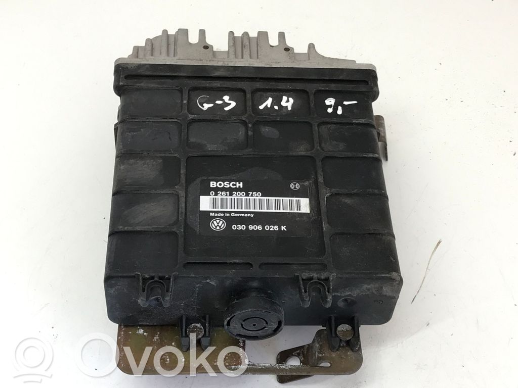 Volkswagen Golf III Engine control unit/module 