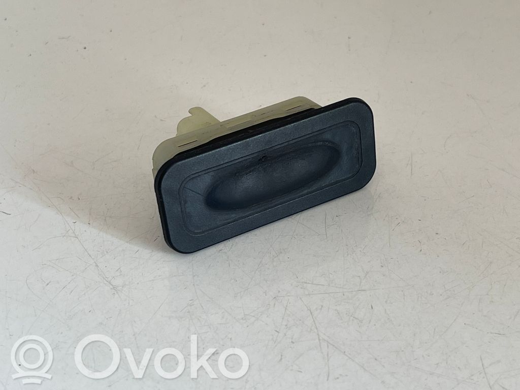 Renault Clio III Tailgate/trunk/boot exterior handle 