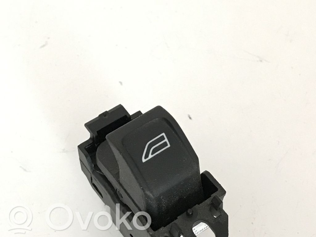 Volvo V70 Electric window control switch 
