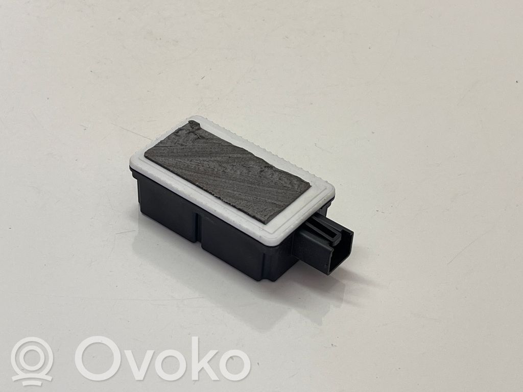 Volvo V70 Alarm control unit/module 