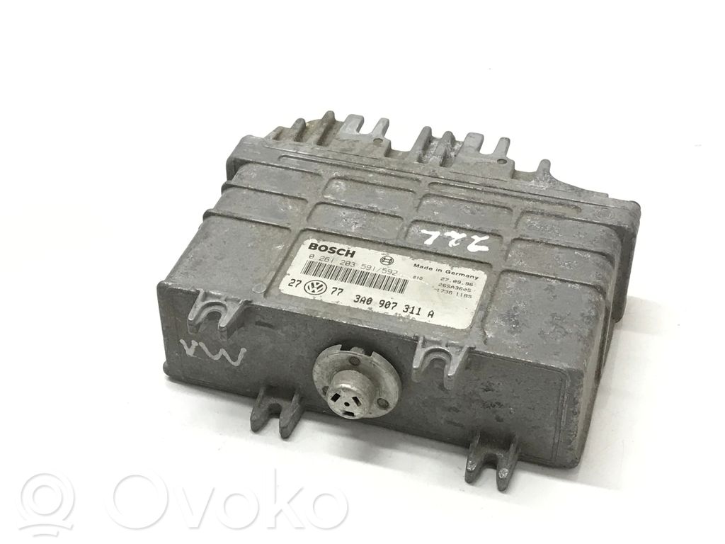 Volkswagen Golf III Engine control unit/module 