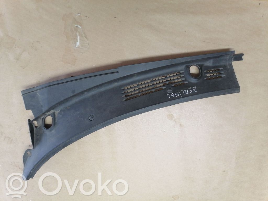 Citroen Berlingo Wiper trim 
