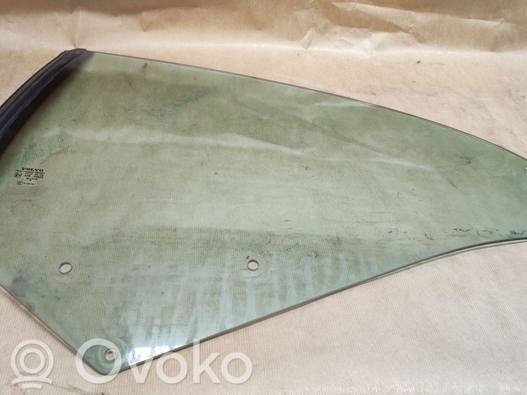 Volvo C70 Rear side window 