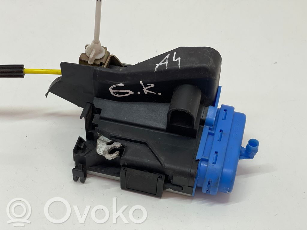 Audi A4 S4 B5 8D Aizmugurē slēdzene 