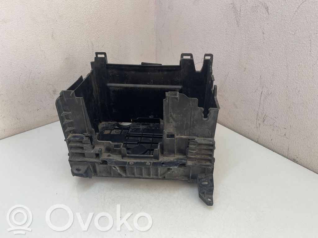 Renault Clio III Akumuliatoriaus dėžė 