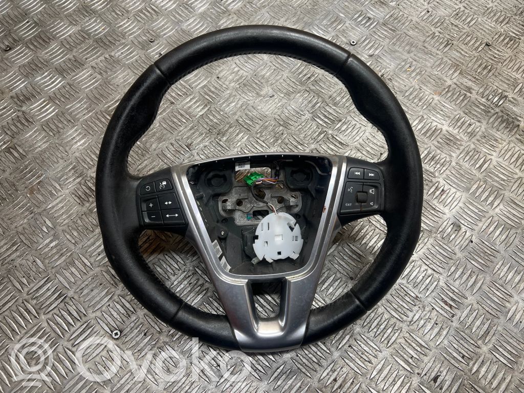 Ohjauspyörä   31455089,34220709A,070532252432,34220710A