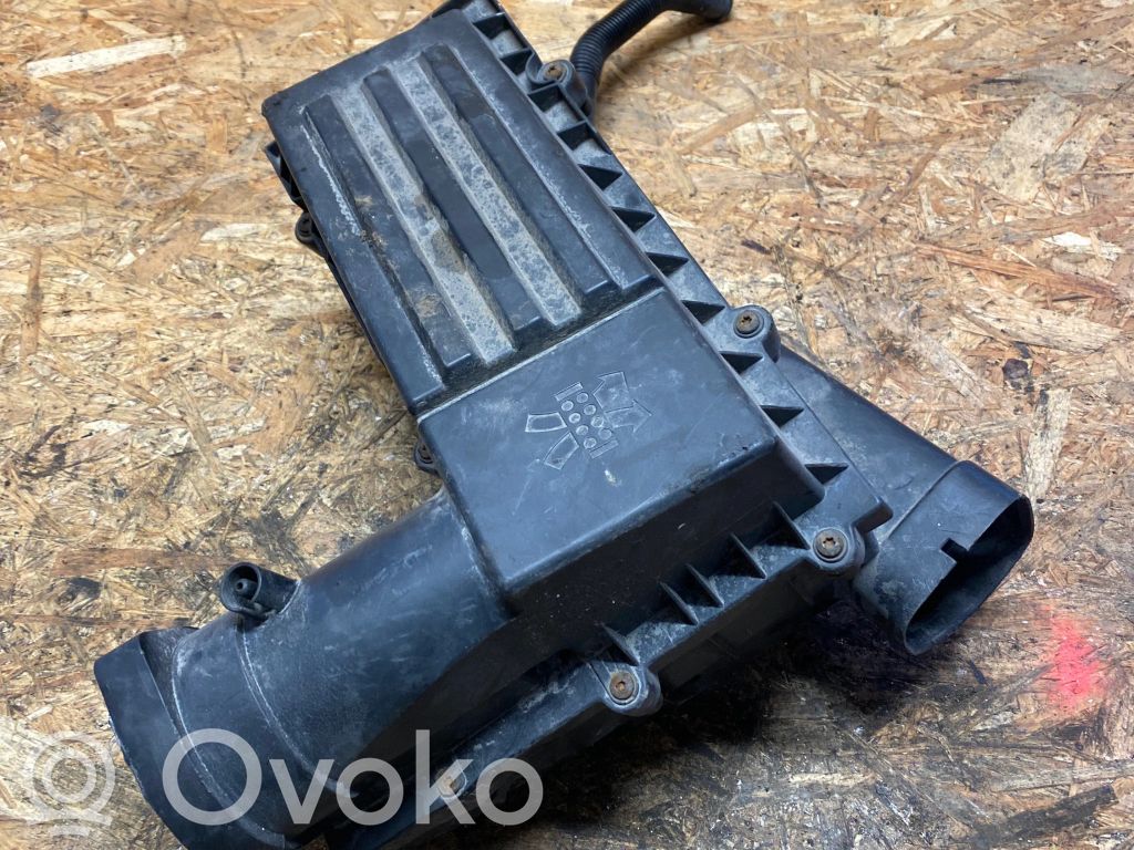 Volkswagen PASSAT B6 Scatola del filtro dell’aria 