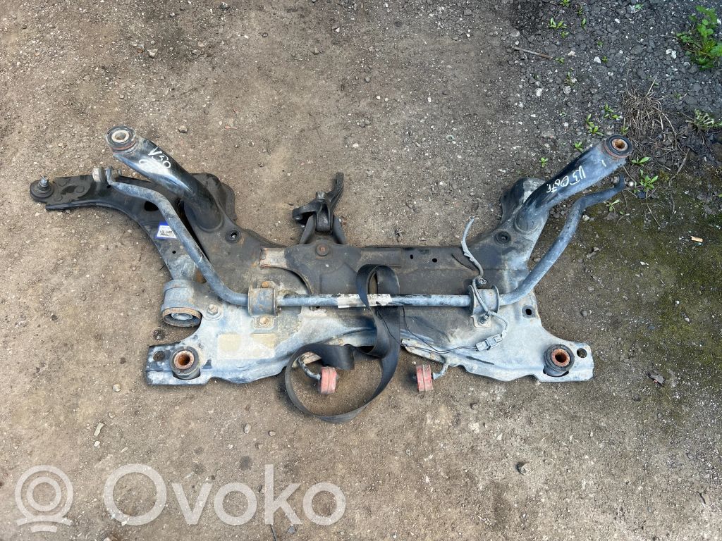 Volvo V50 Priekinis traversas 