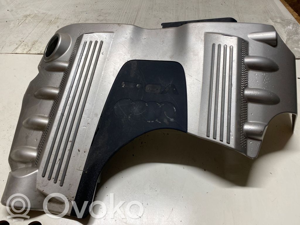 Audi A8 S8 D2 4D Moottorin koppa 