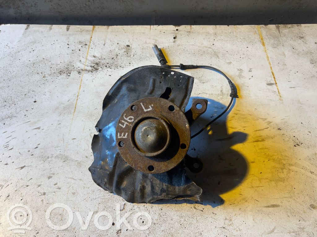 Front wheel hub spindle knuckle
