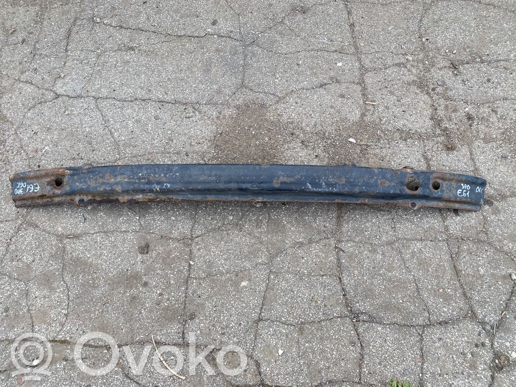 Aizmugurē bampera balka
