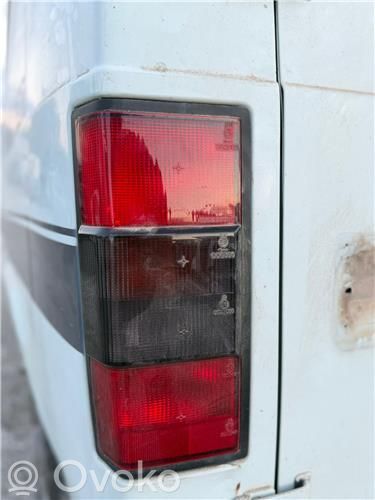 Nissan Trade Żarówka lampy tylnej 
