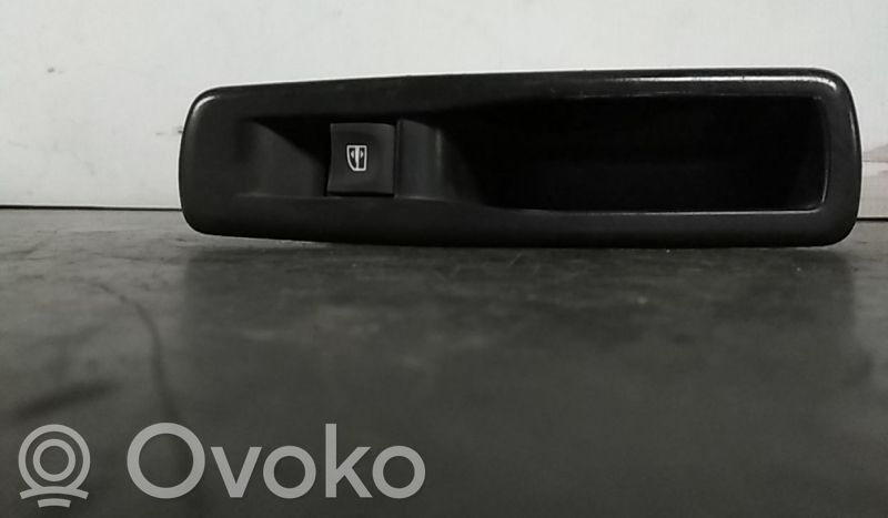 Electric window control switch   829500004R,00254250
