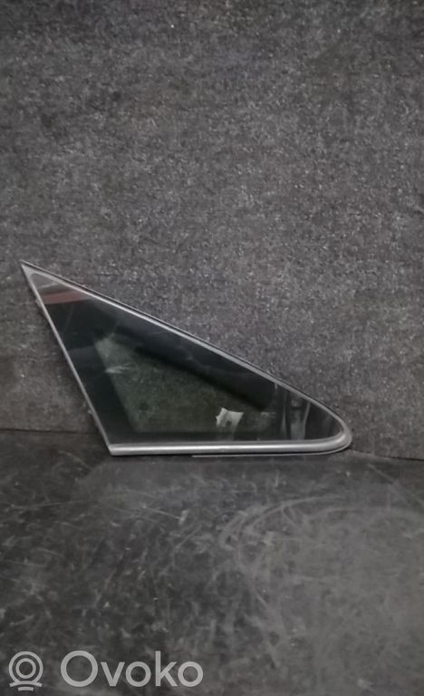 Front triangle window/glass   43R000479,E000191