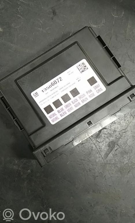 Interrupteur / bouton multifonctionnel   13506072,F00HH01417