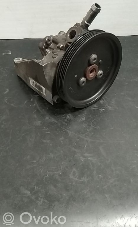 BMW 1 E81 E87 Stūres pastiprinātāja sūknis 