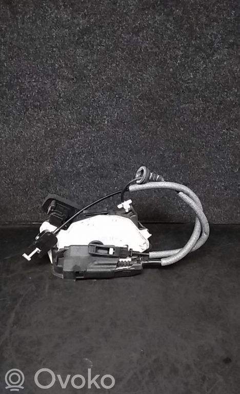 Volkswagen Golf VII Rear door lock 