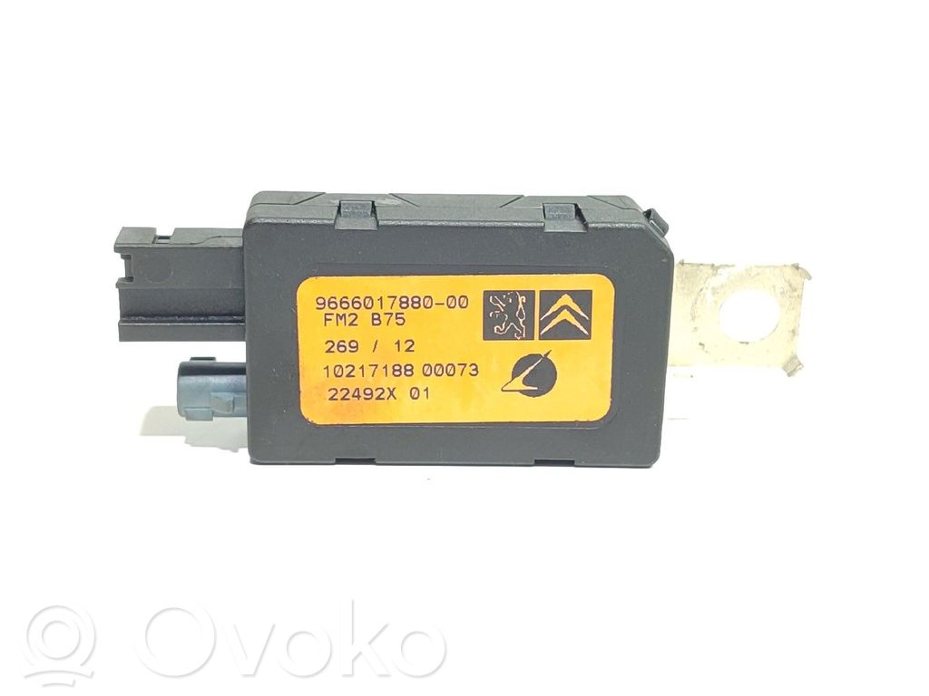 Citroen DS4 Antenas pastiprinātājs 