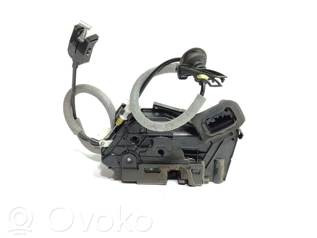 Volkswagen Polo V 6R Front door lock 