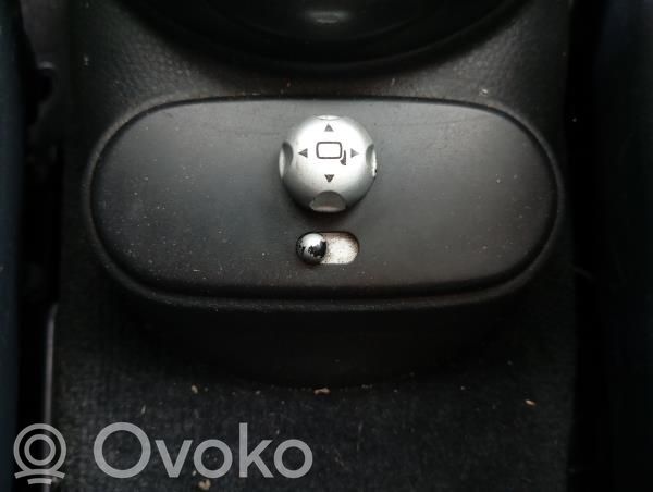 Wing mirror switch