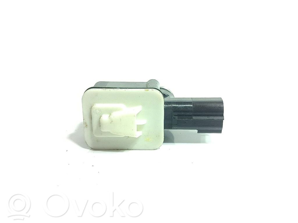 Airbagsensor Crashsensor Drucksensor   13576422