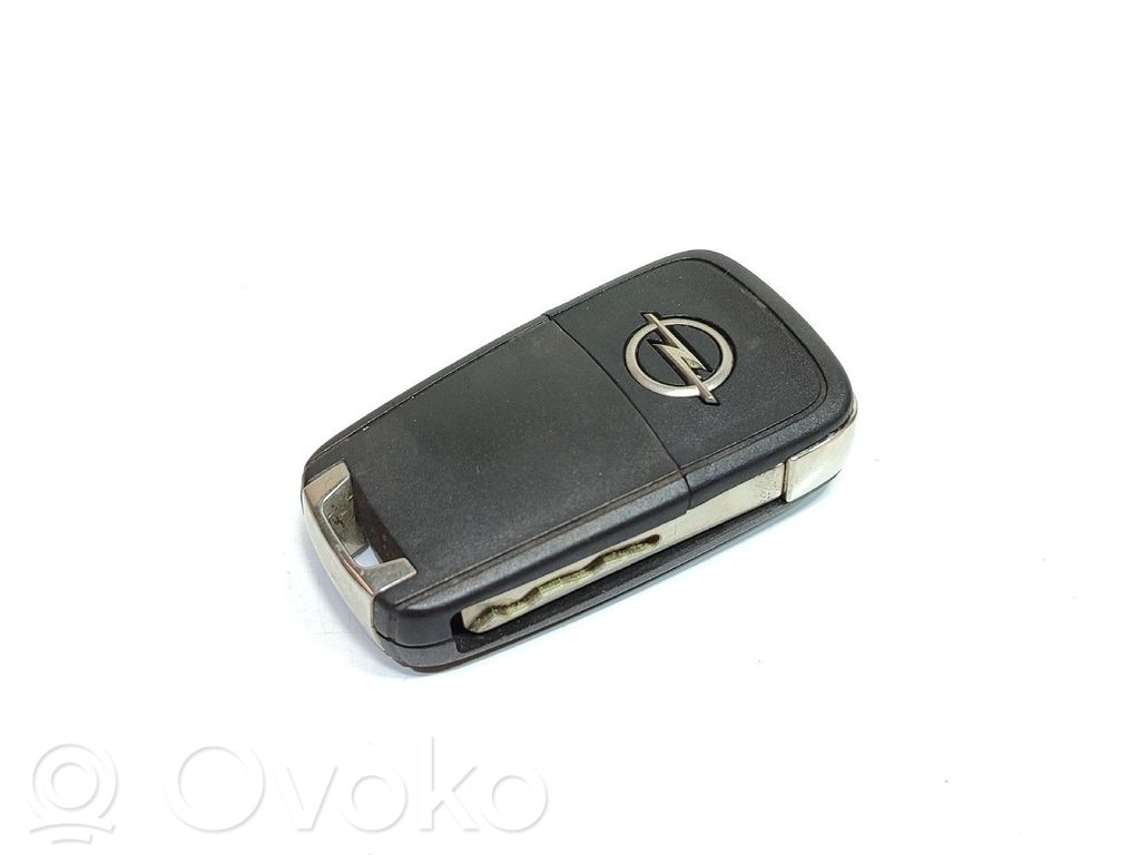 Opel Corsa E Ignition key/card 