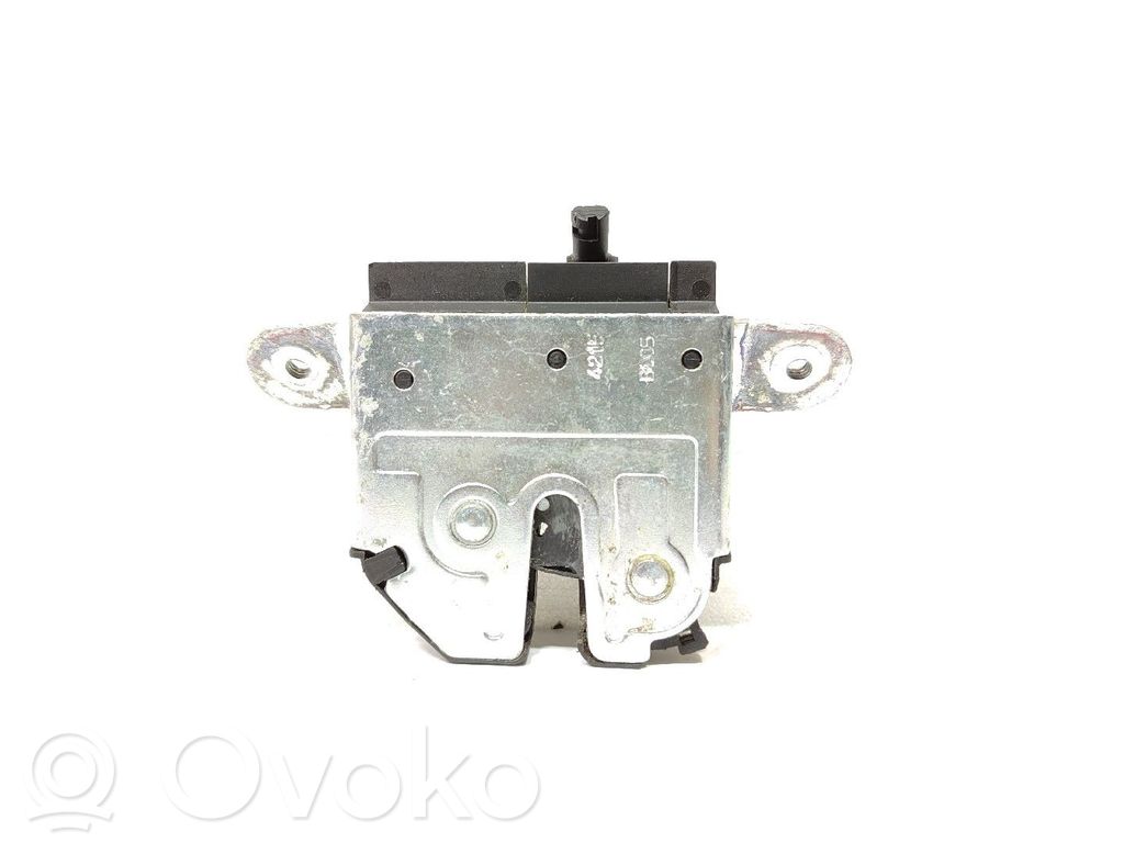 Opel Corsa E Serratura esterna portellone 
