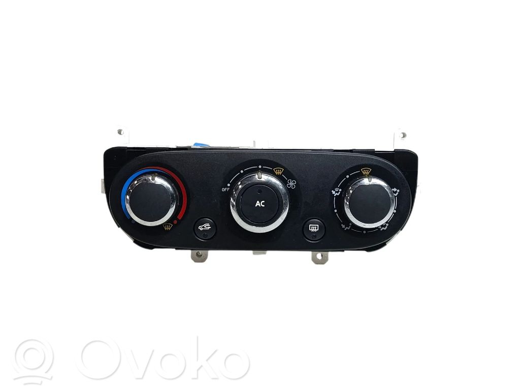 Interruptor del aire acondicionado (A/C)   T10196762,DEFEITO