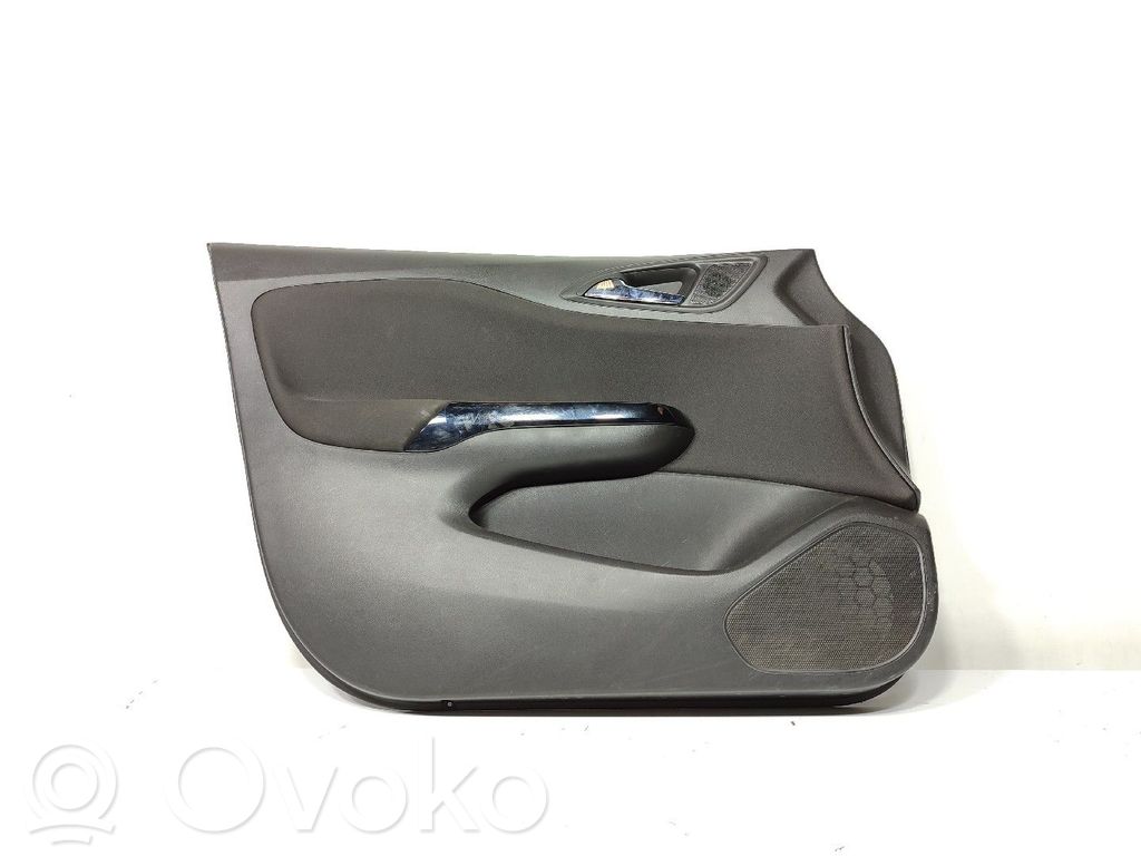Opel Corsa E Etuoven verhoilu 