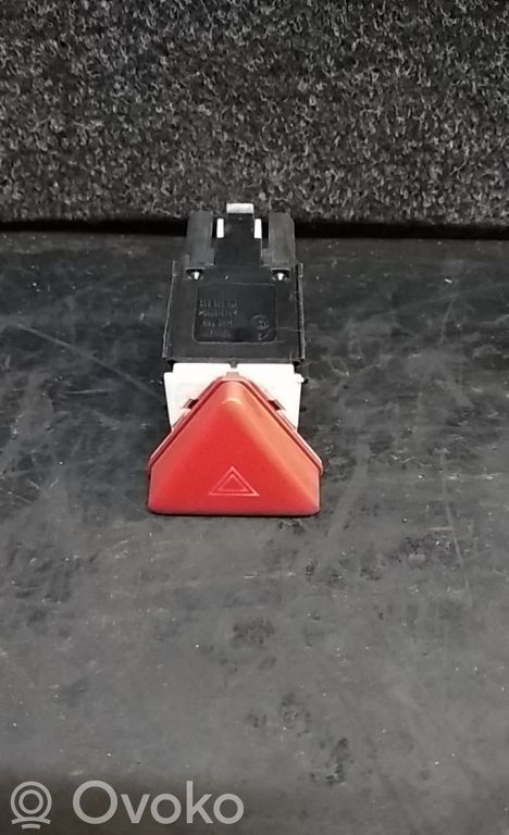 Volkswagen Golf V Hazard light switch 