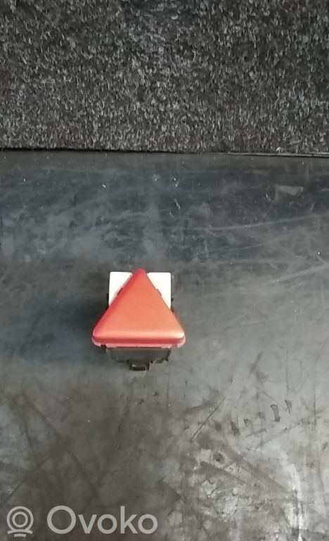 Volkswagen Golf V Hazard light switch 