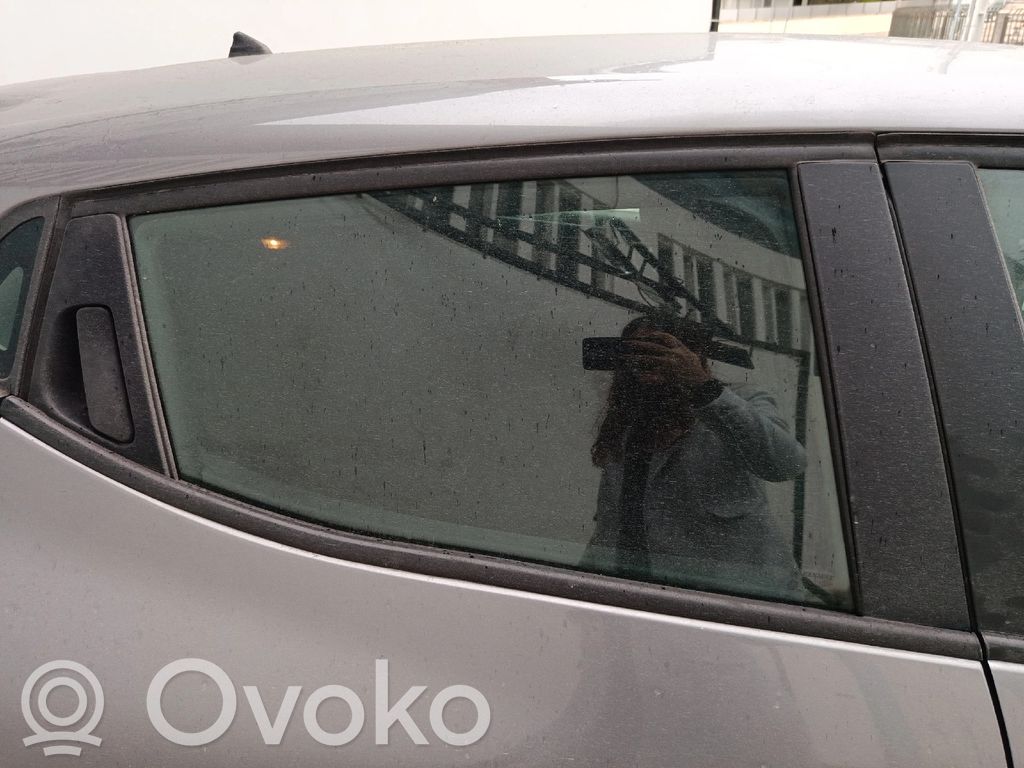 Renault Clio IV Takaoven ikkunalasi 