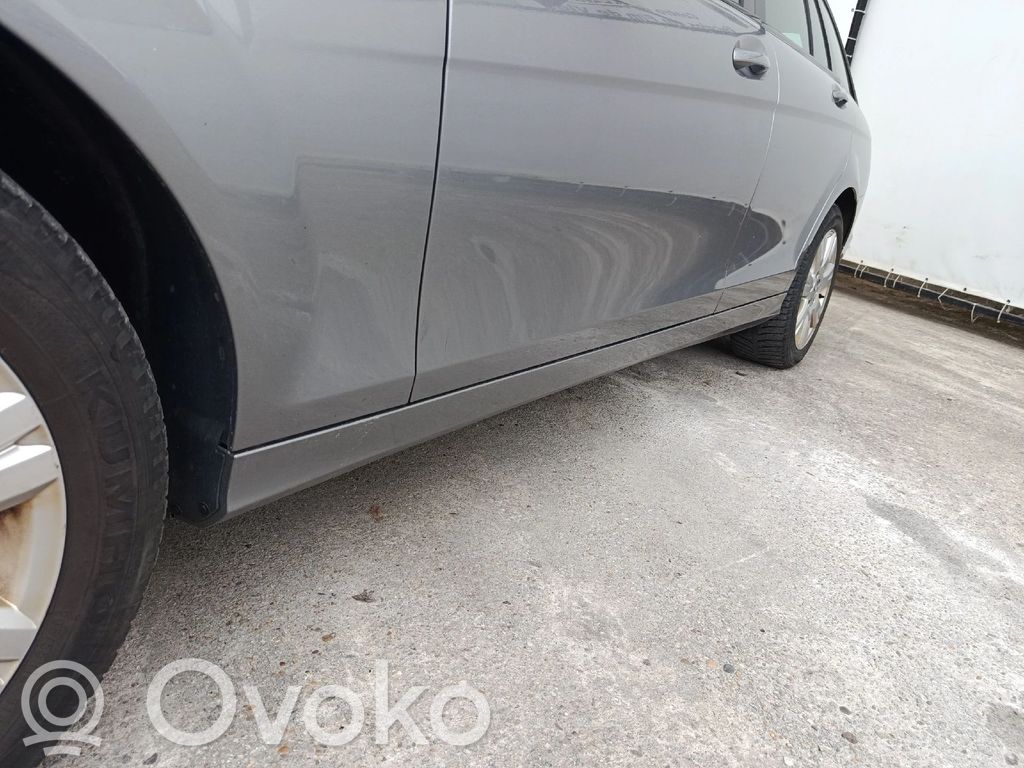 Mercedes-Benz C W204 Sottoporta