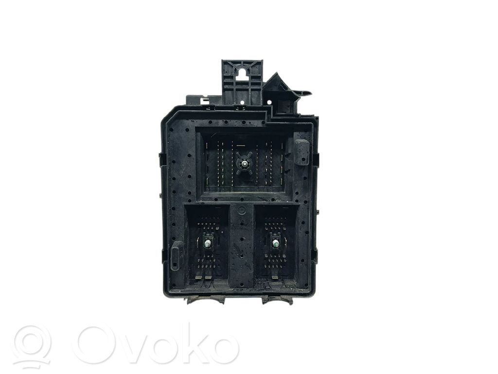 Opel Corsa E SAM control unit 