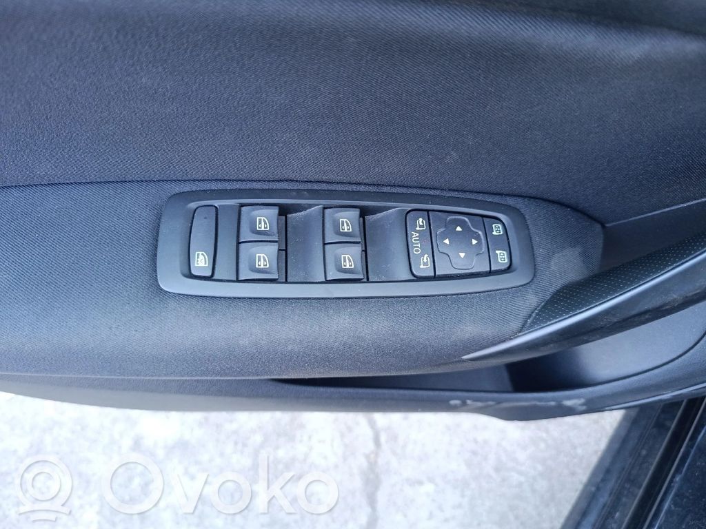 Renault Megane IV Interrupteur commade lève-vitre 