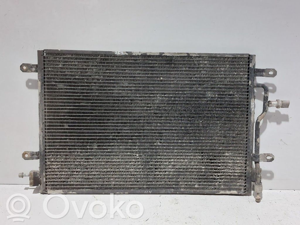 Audi A4 S4 B6 8E 8H Skraplacz / Chłodnica klimatyzacji 