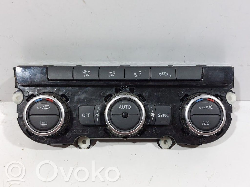 Volkswagen PASSAT B7 Climate control unit 