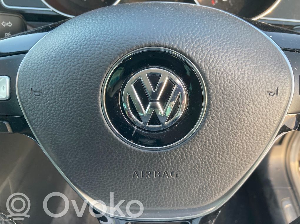 Volkswagen PASSAT B8 USA Steering wheel airbag 