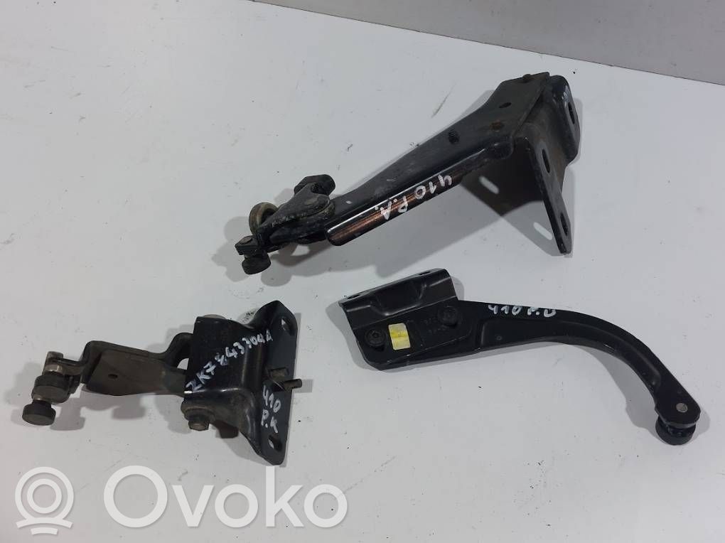 Volkswagen Caddy Prowadnica rolkowa drzwi bocznych / przesuwanych / Zawias górny 