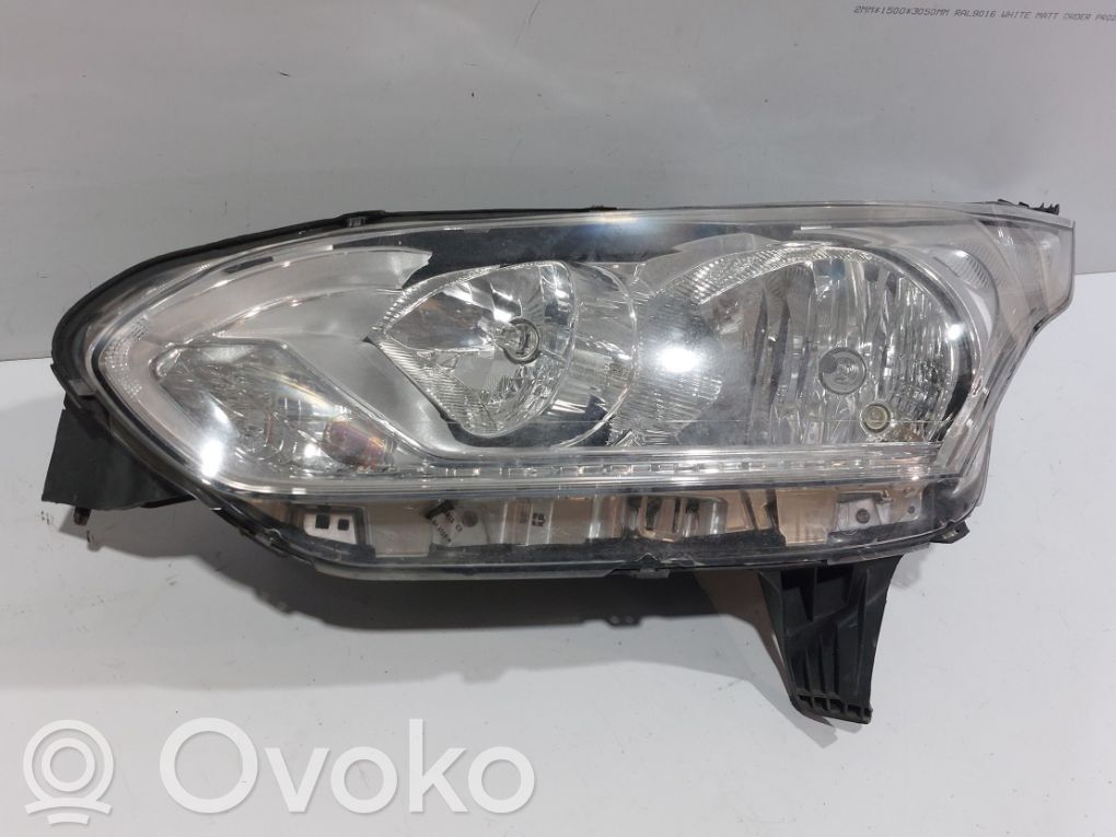 Ford Grand Tourneo Connect Priekšējais lukturis 