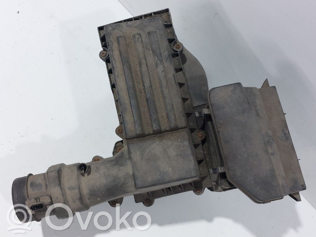 Skoda Yeti (5L) Obudowa filtra powietrza 