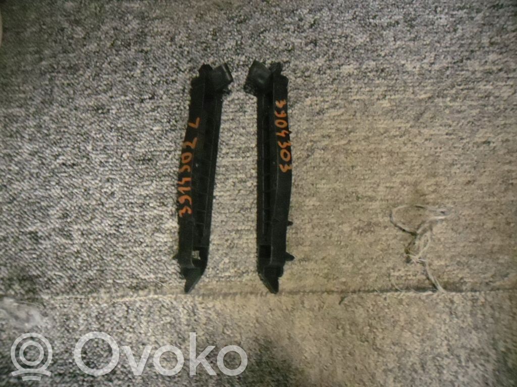 Opel Corsa E Front bumper mounting bracket 
