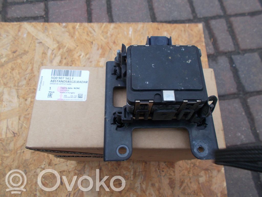 Volkswagen Golf VII Distronic sensor radar 