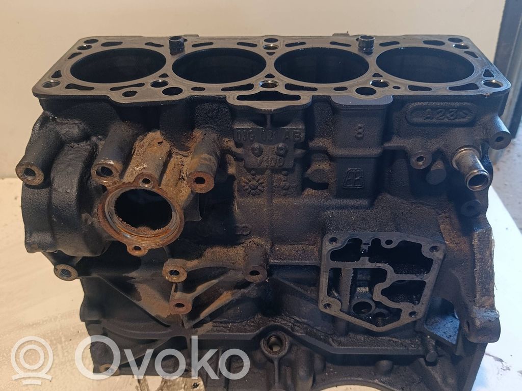 Volkswagen PASSAT B6 Engine block 