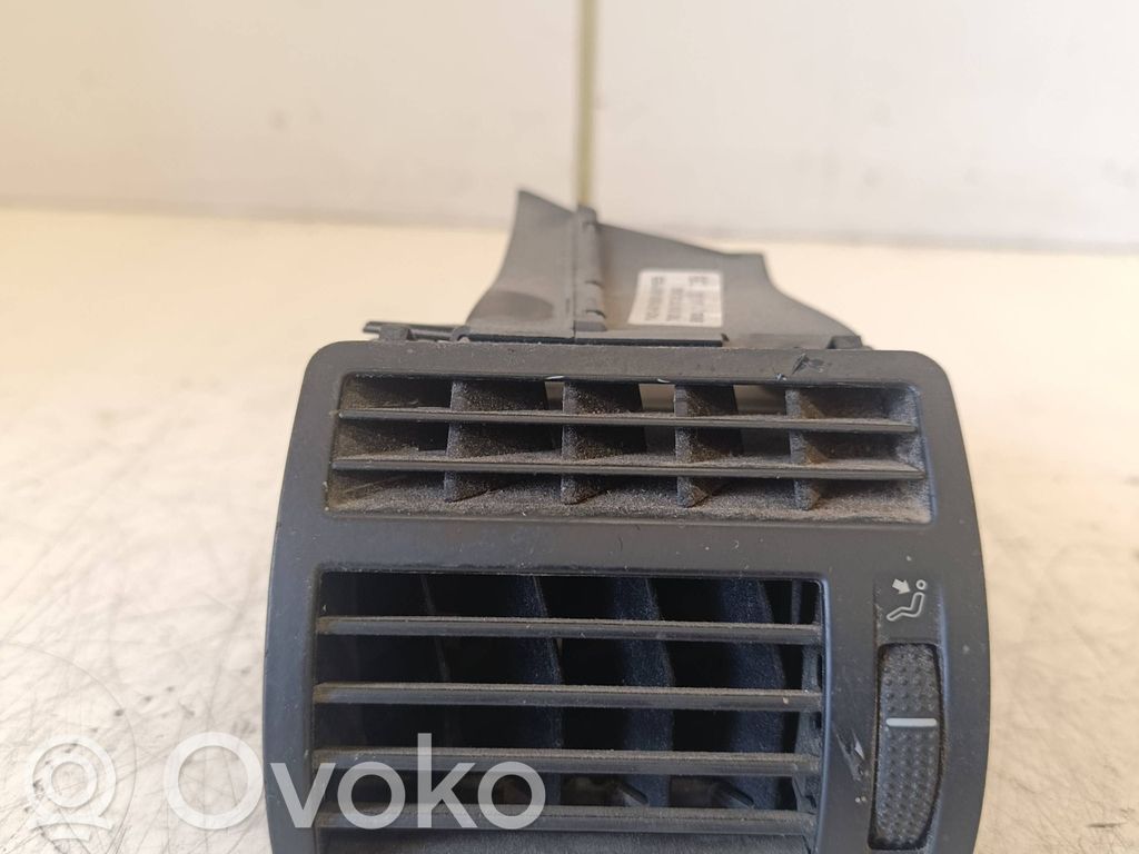 Volkswagen Sharan Boczna kratka nawiewu deski rozdzielczej 