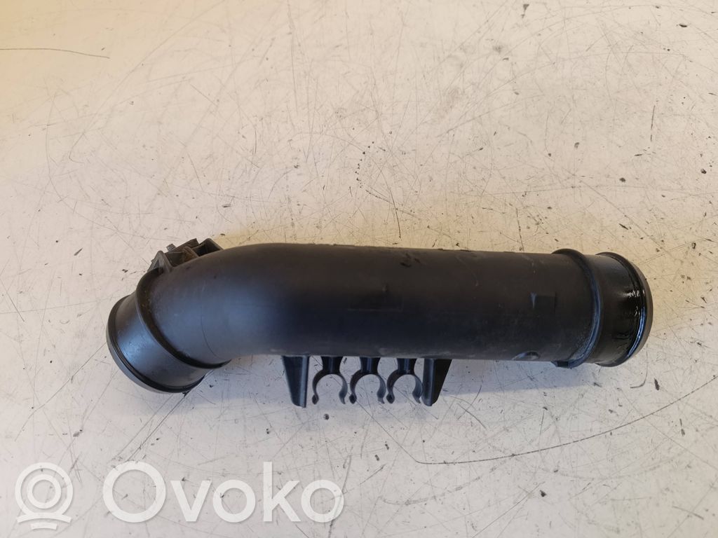 Volkswagen PASSAT B6 Intercooler hose/pipe 