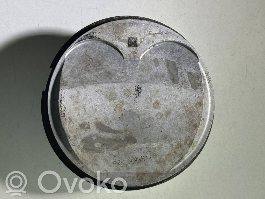 BMW M3 e92 Piston 