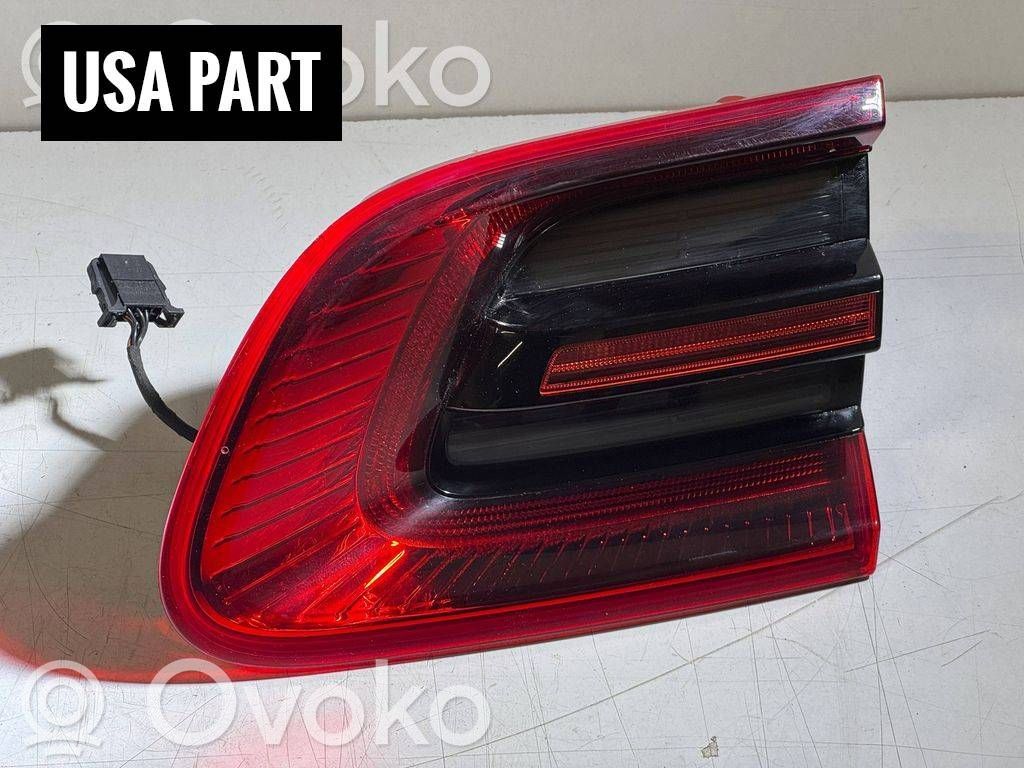Porsche Macan (95B) Lampy tylnej klapy bagażnika 