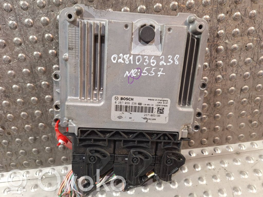 Renault Clio IV Engine control unit/module 
