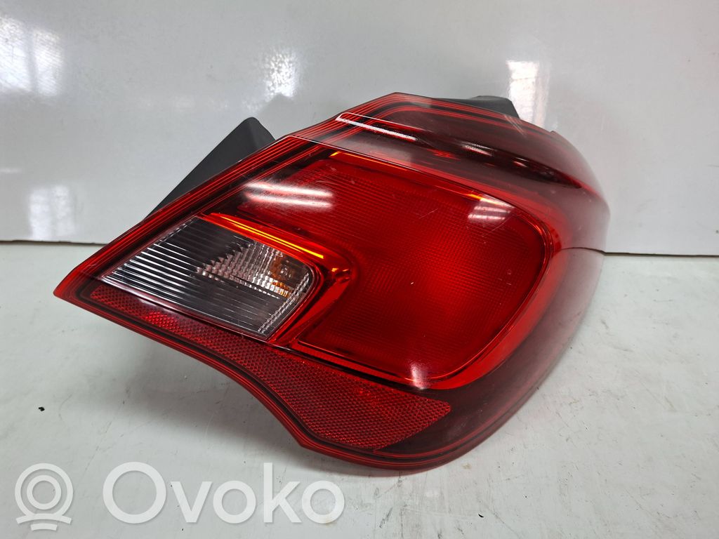 Opel Corsa E Luz trasera/de freno 
